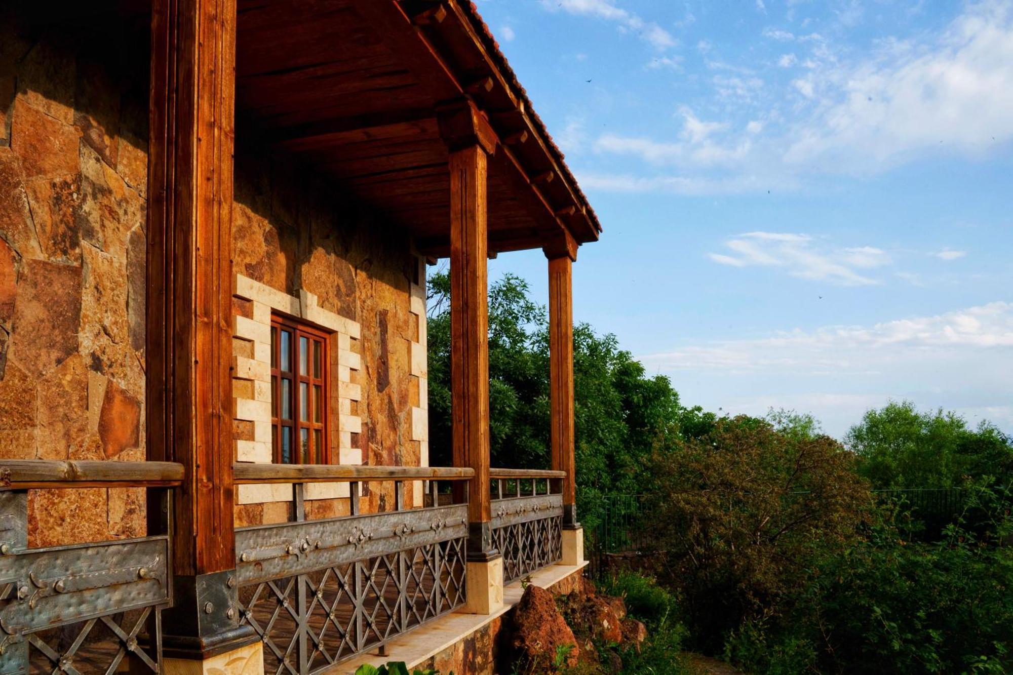 Ma Byurakan Hotel Exterior photo